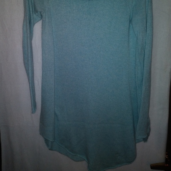 The Limited Baby Blue Tunic Sweater. - Picture 6 of 7